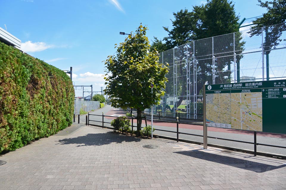 JR西府駅南口前