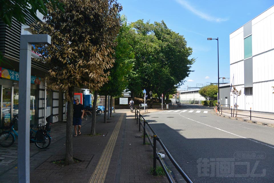 JR西府駅南口前