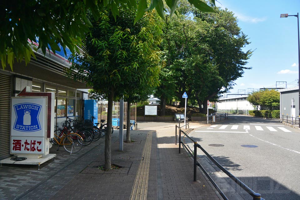 JR西府駅南口前