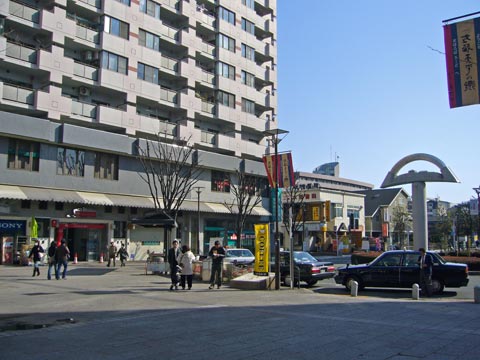 JR西国分寺駅南口前写真画像