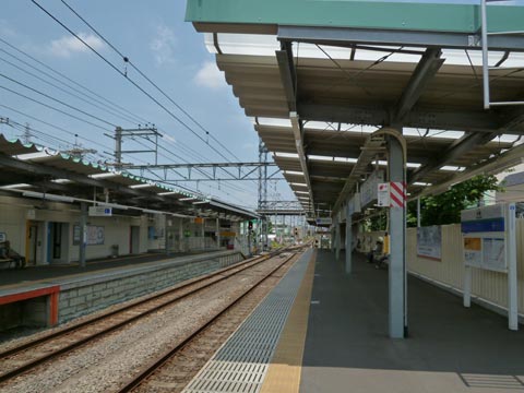 西武多磨駅ホーム(西武多摩川線)写真画像