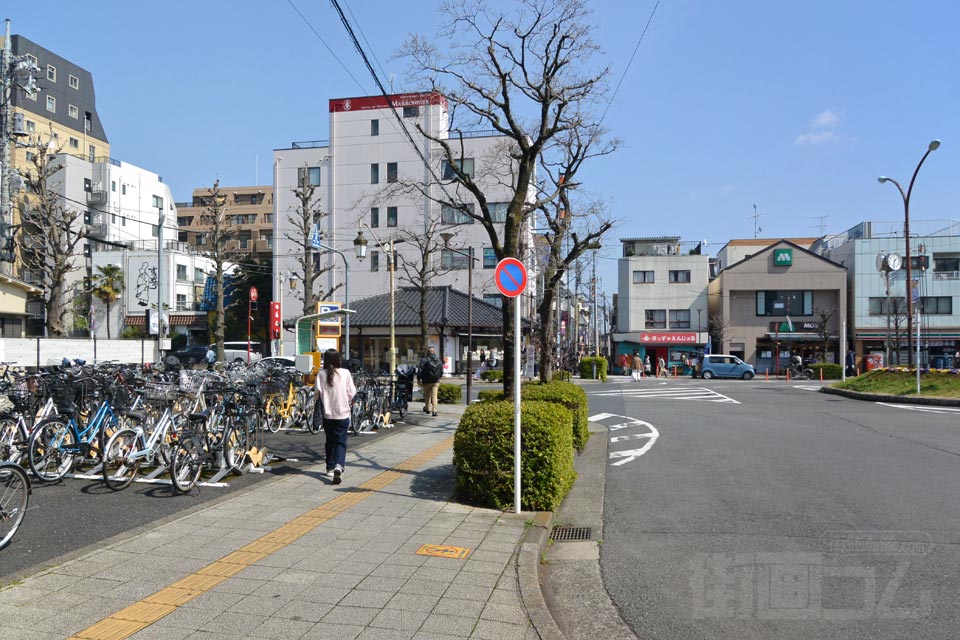 JR谷保駅北口