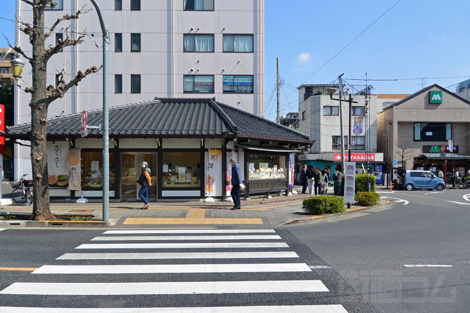 JR谷保駅北口