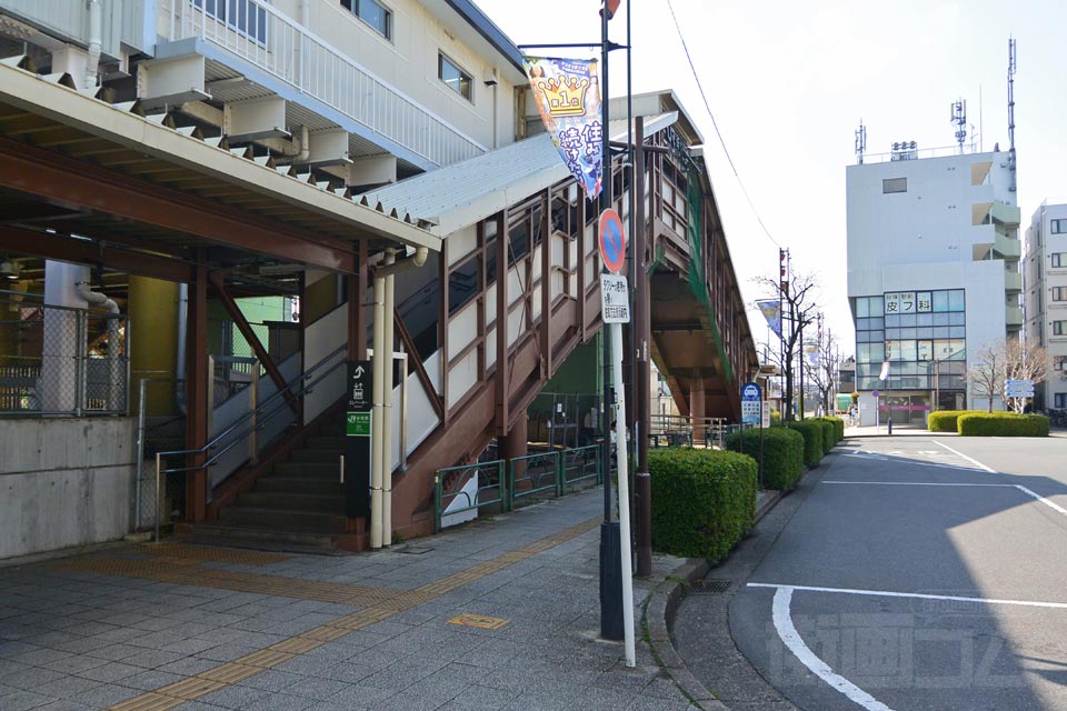 JR谷保駅北口