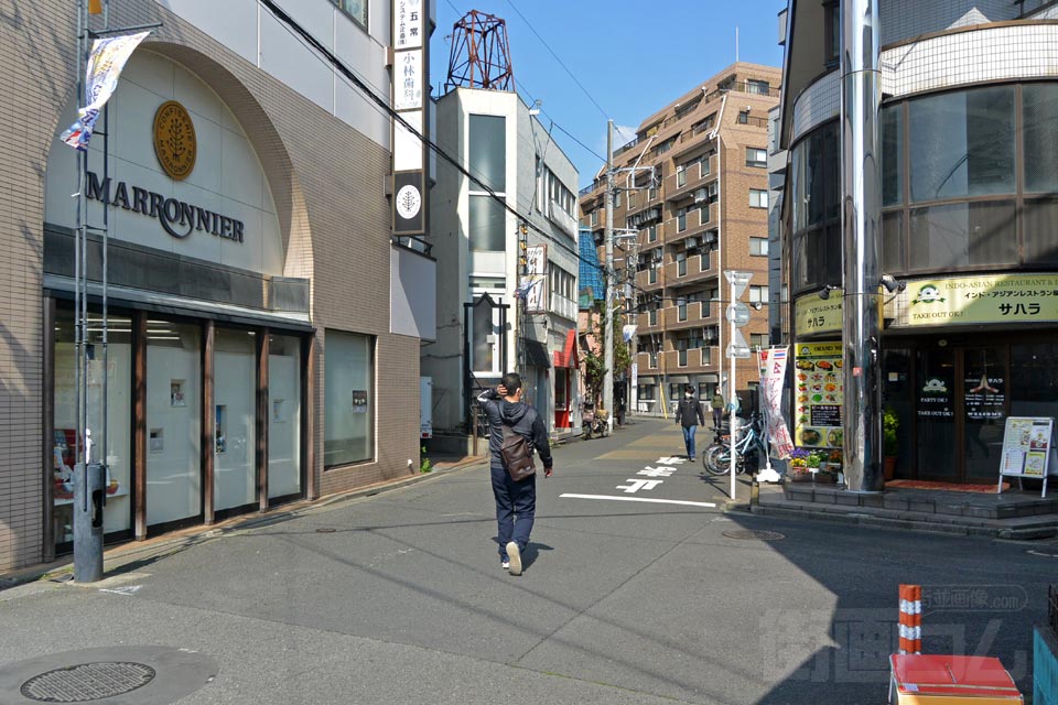谷保駅北口商店街