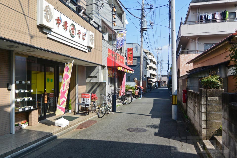 谷保駅北口商店街