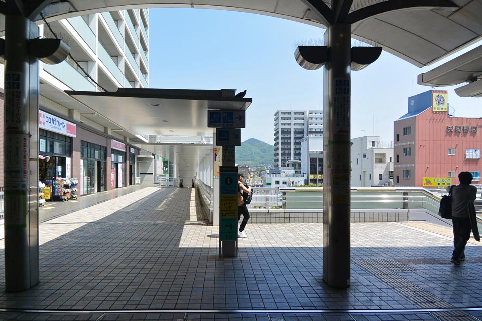 小田急秦野駅北口