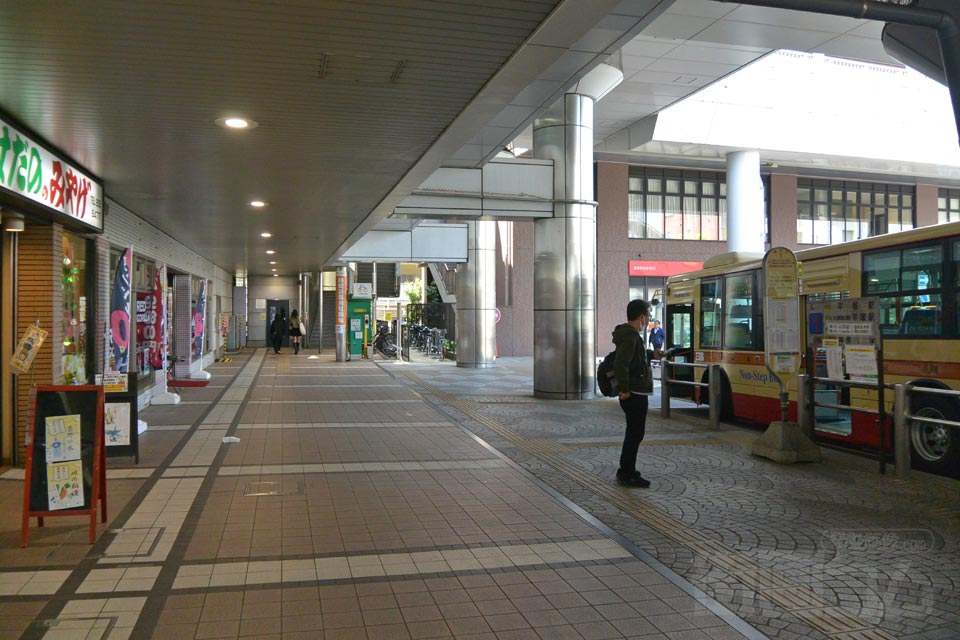 秦野駅バス停