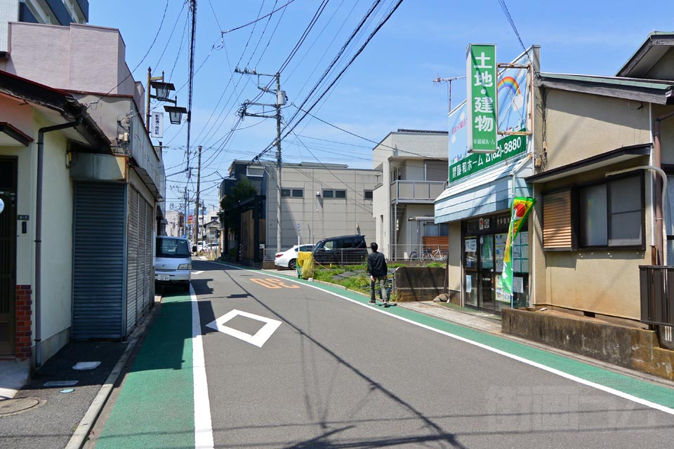 ひがしみち