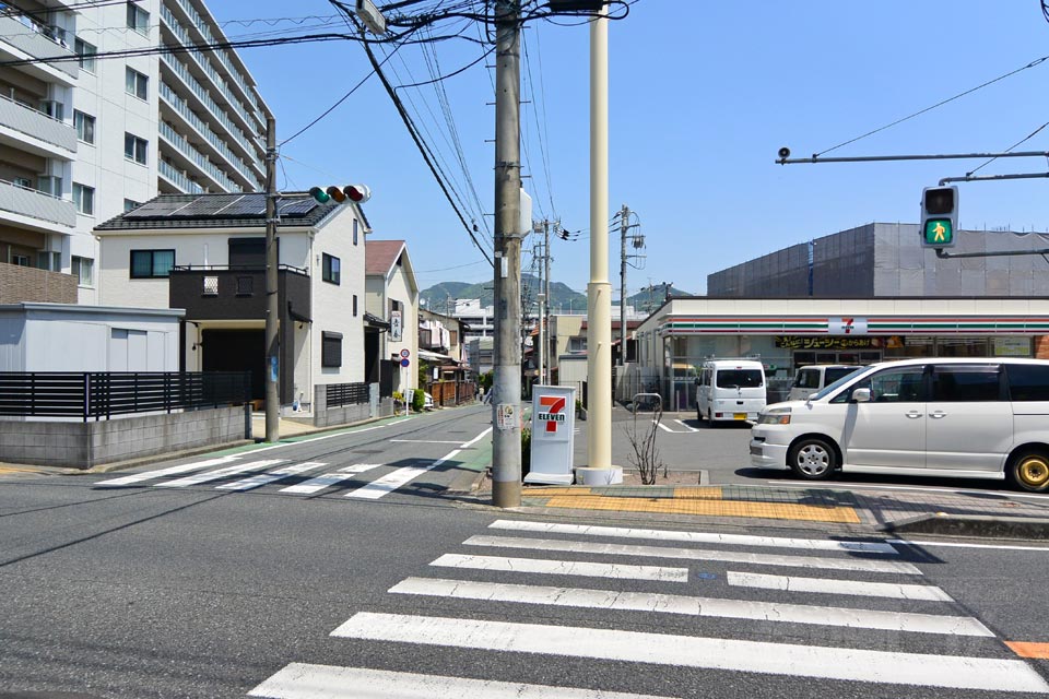 秦野市寿町