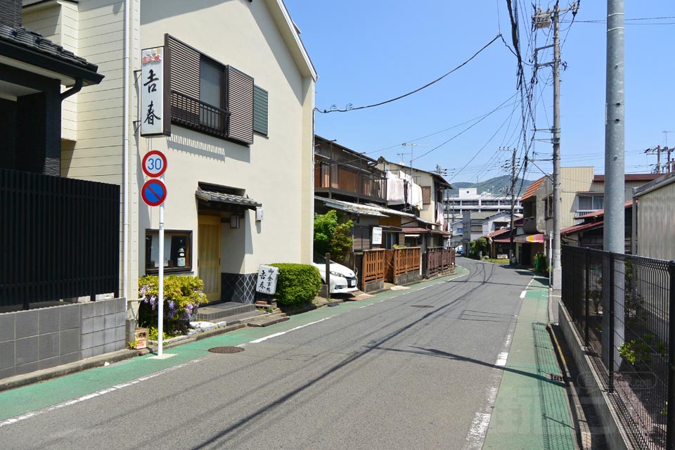 秦野市寿町
