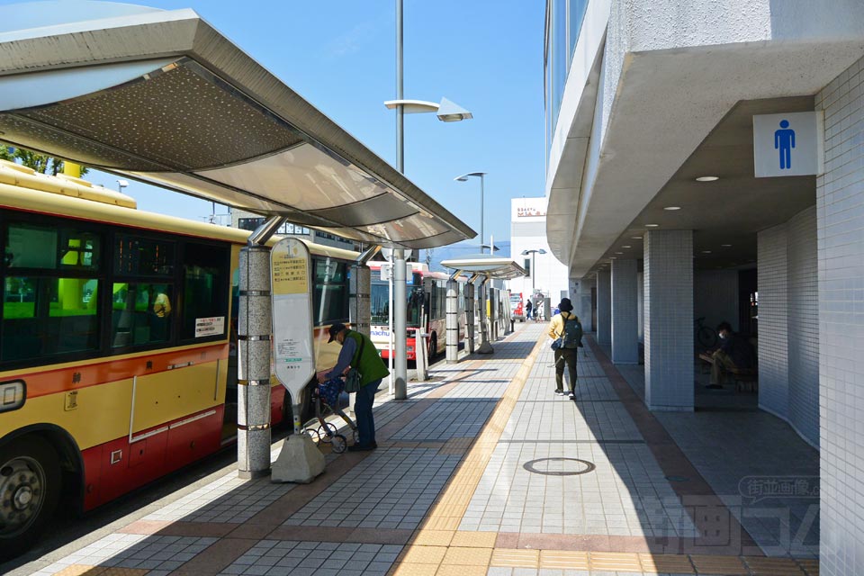 秦野駅南口バス停