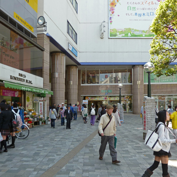 神奈川県厚木市本厚木駅前写真画像