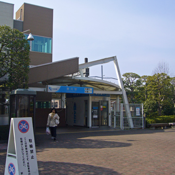 神奈川県川崎市麻生区黒川駅前写真画像