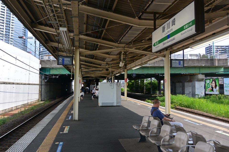 JR新川崎駅ホーム(JR横須賀線)