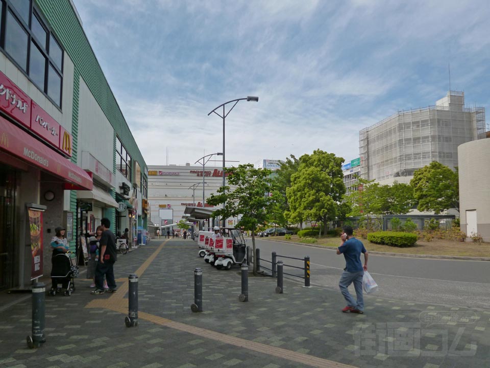 小田急・相鉄・横浜市営地下鉄湘南台駅前