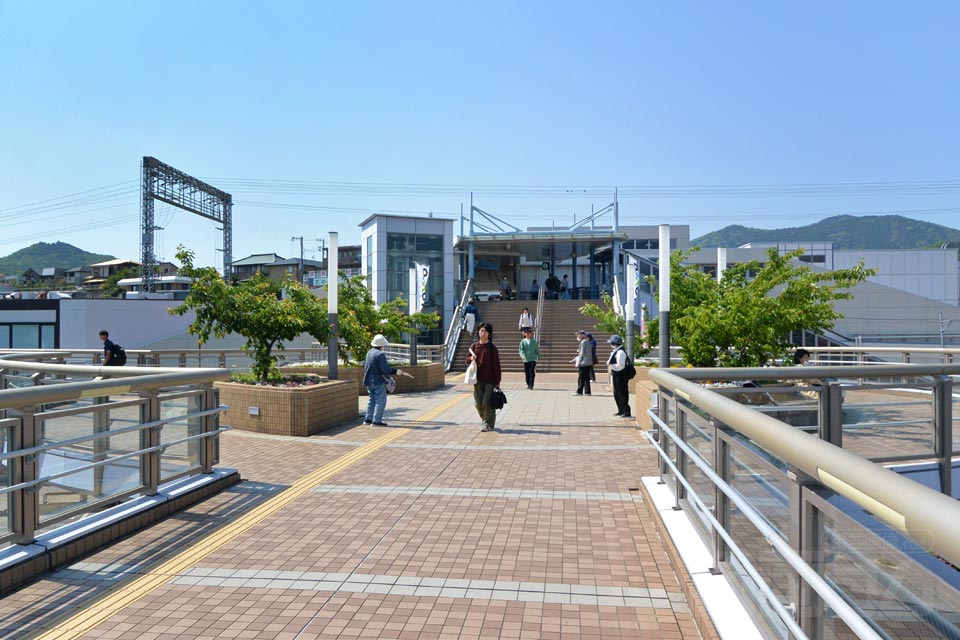 小田急東海大学前駅南口