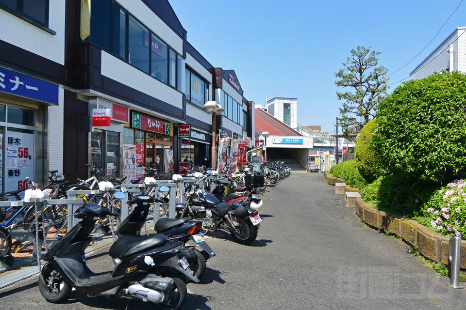 小田急東海大学前駅南口前