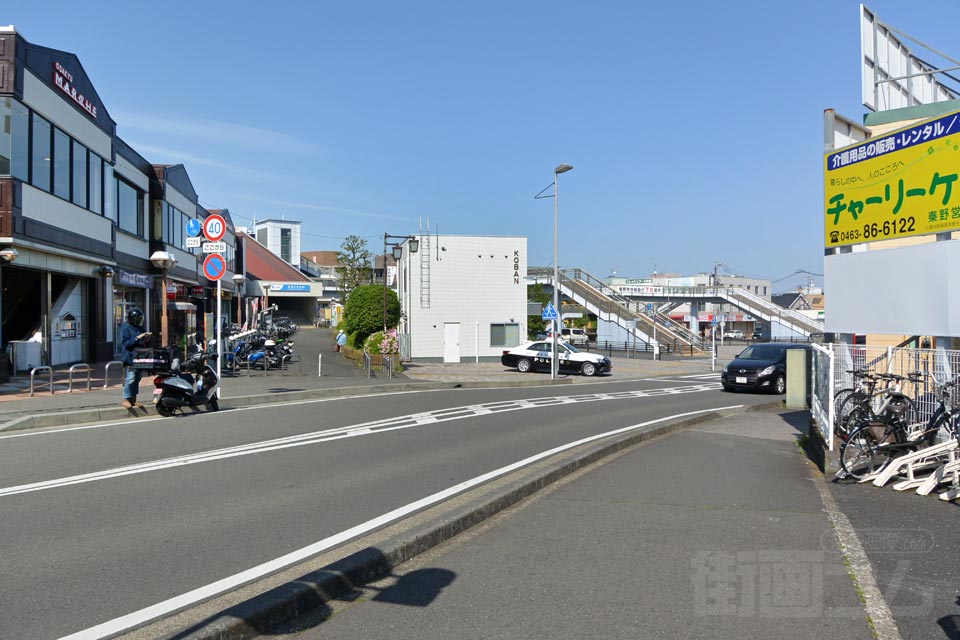 小田急東海大学前駅南口前