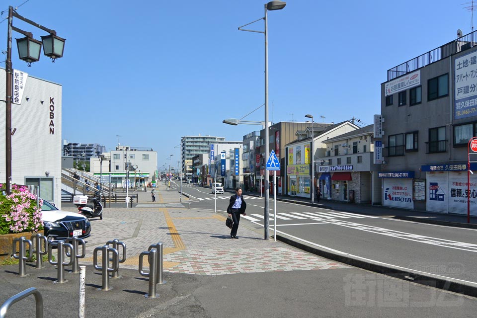 小田急東海大学前駅南口前