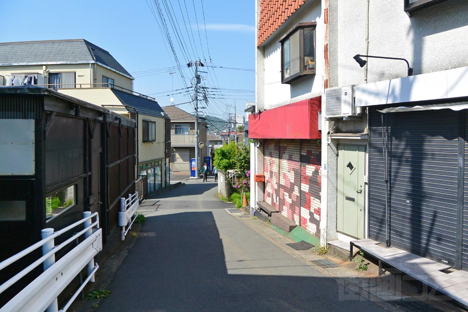 秦野市南矢名