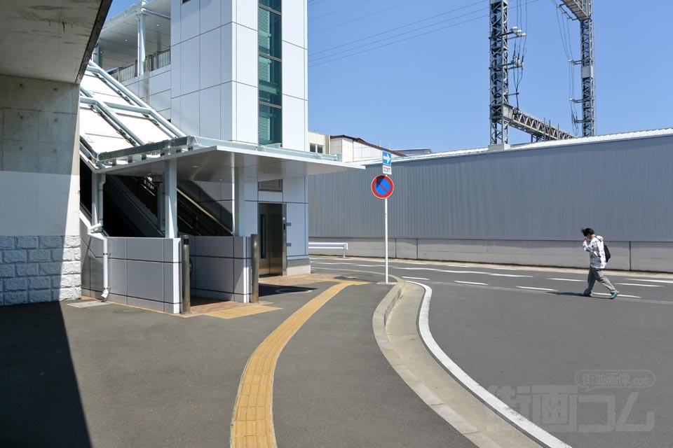 小田急東海大学前駅北口