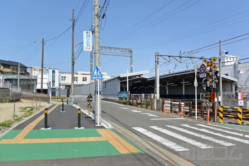 小田急東海大学前駅北口前
