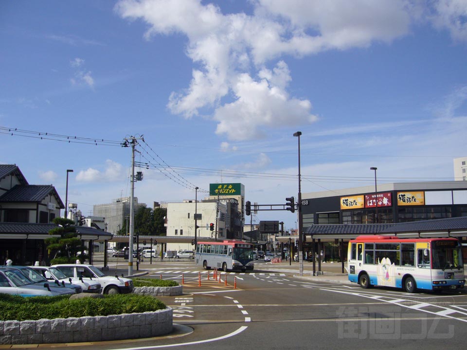 JR新発田駅前