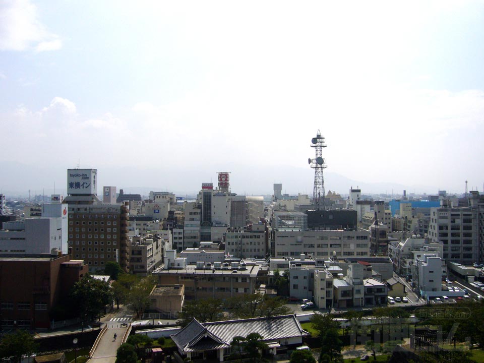 舞鶴城本丸天守台から甲府市街写真画像