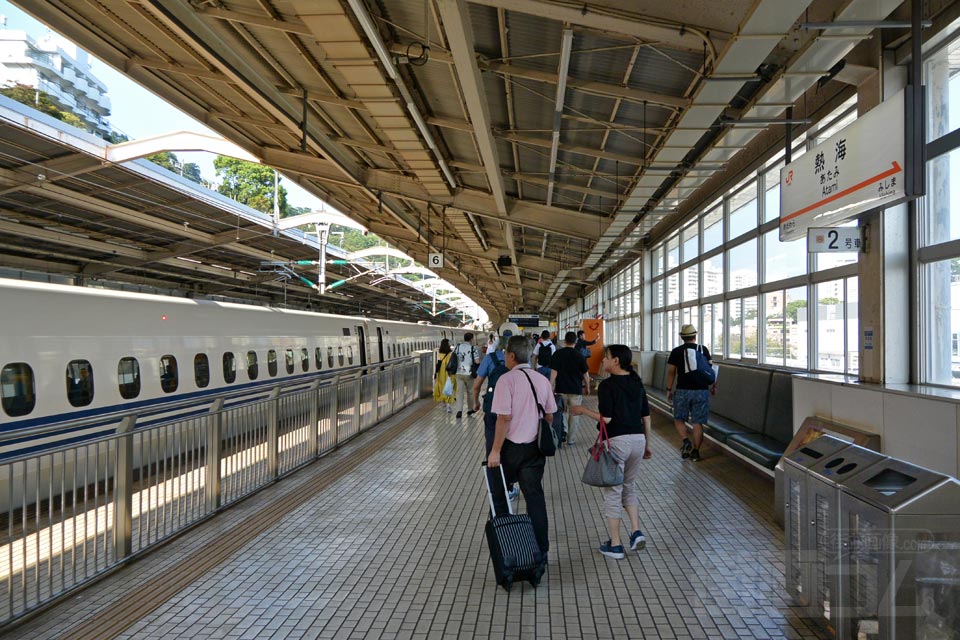 JR熱海駅ホーム（JR東海道本線）