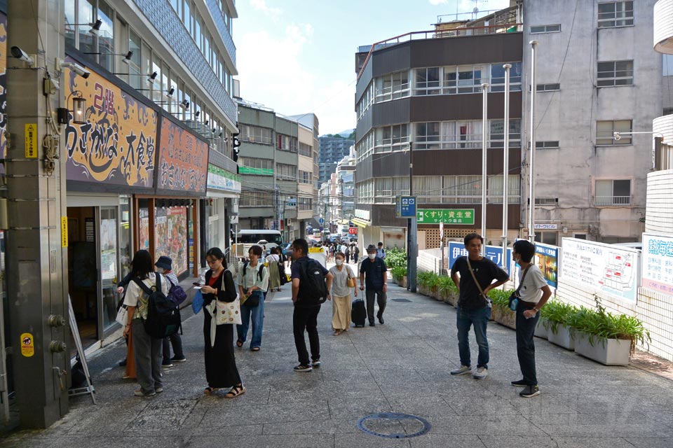 熱海市田原本町
