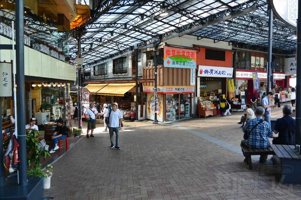JR熱海駅前