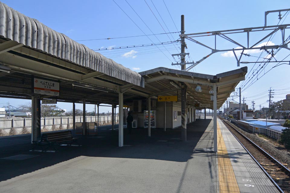 JR弁天島駅ホーム(JR東海道本線)