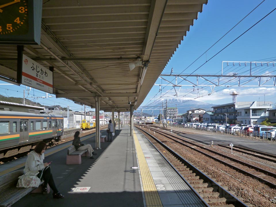 JR富士川駅ホーム(JR東海道本線)