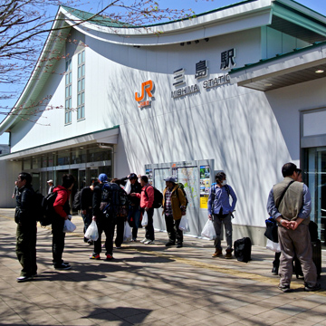 静岡県三島市三島駅前写真画像