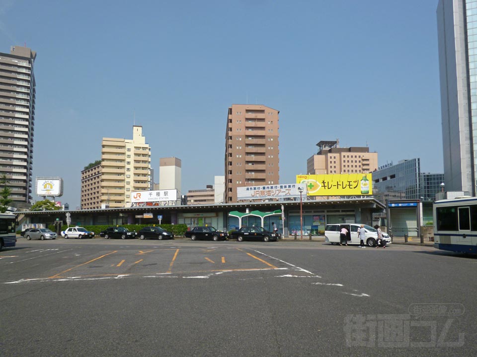名古屋市営地下鉄・JR千種駅前