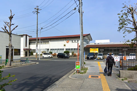 JR熱田駅前