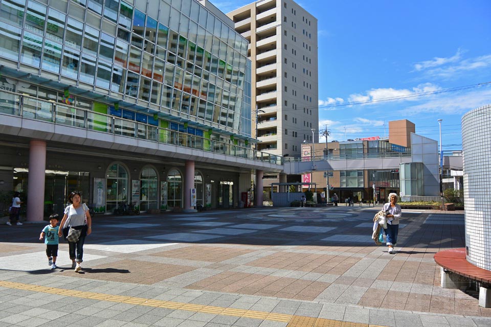 JR勝川駅北口前