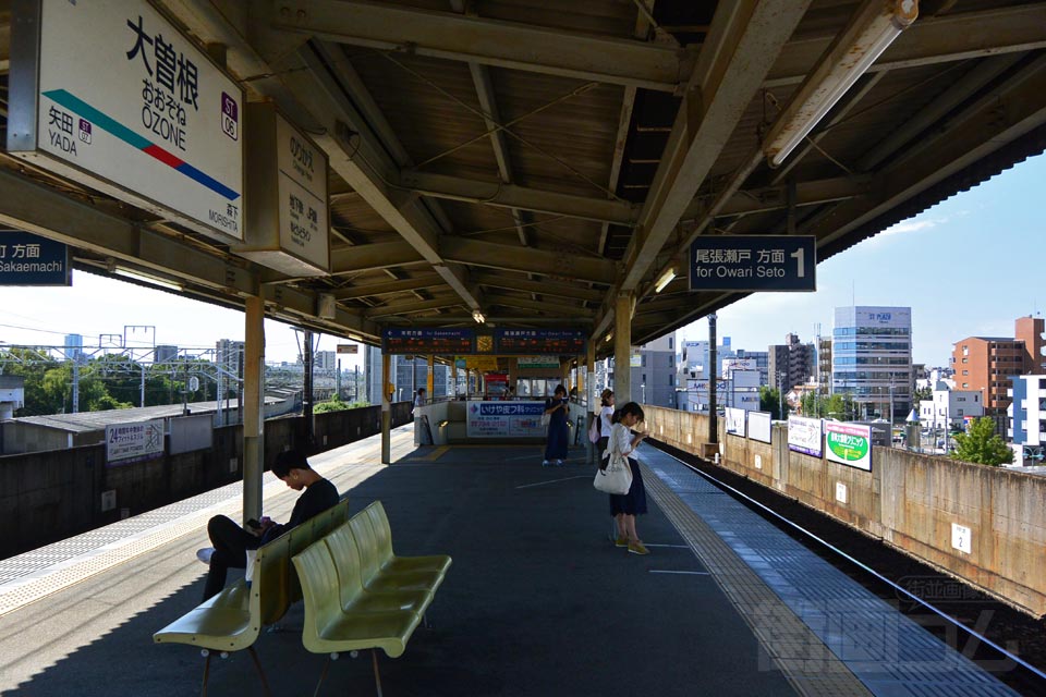 名鉄大曽根駅ホーム(名鉄瀬戸線)
