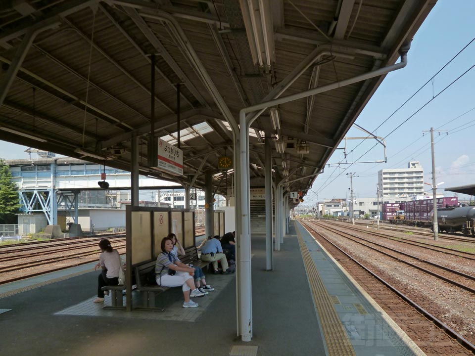 JR四日市駅ホーム(JR関西本線)