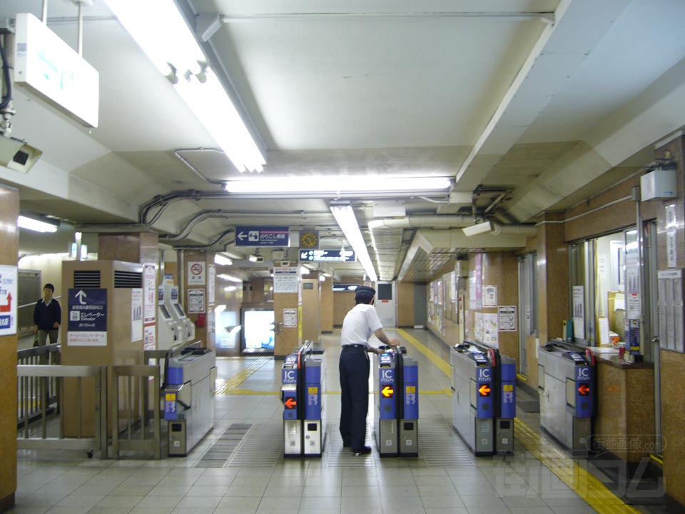 阪急烏丸駅