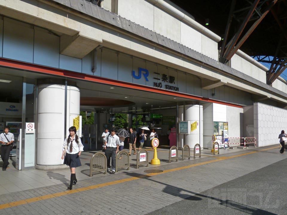 JR二条駅東口前
