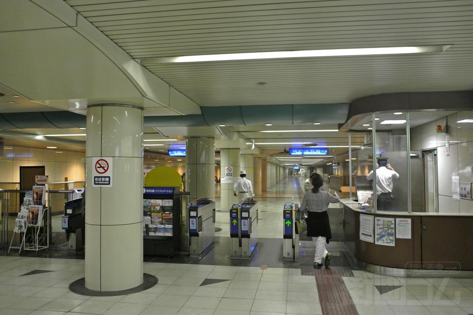 阪神福島駅改札口