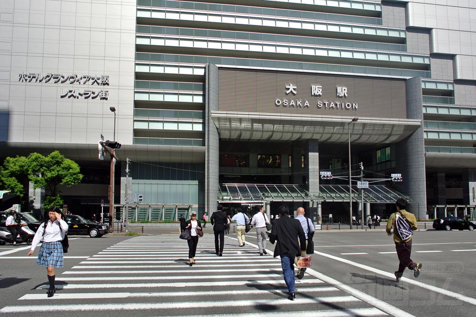 JR大阪駅中央南口前