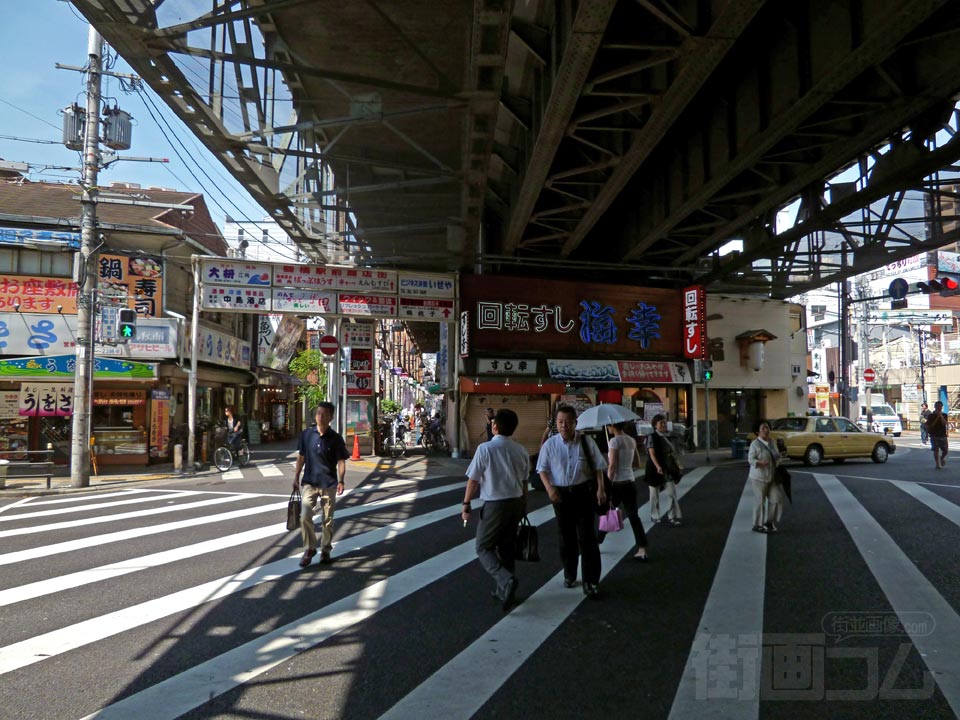 JR鶴橋駅中央口前
