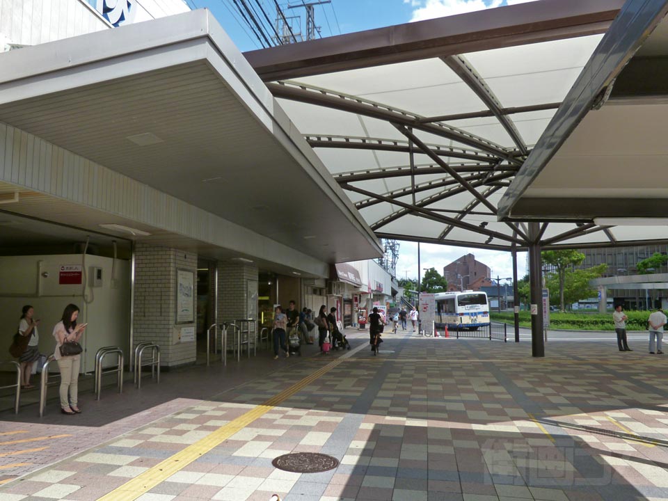 阪神尼崎駅西口前