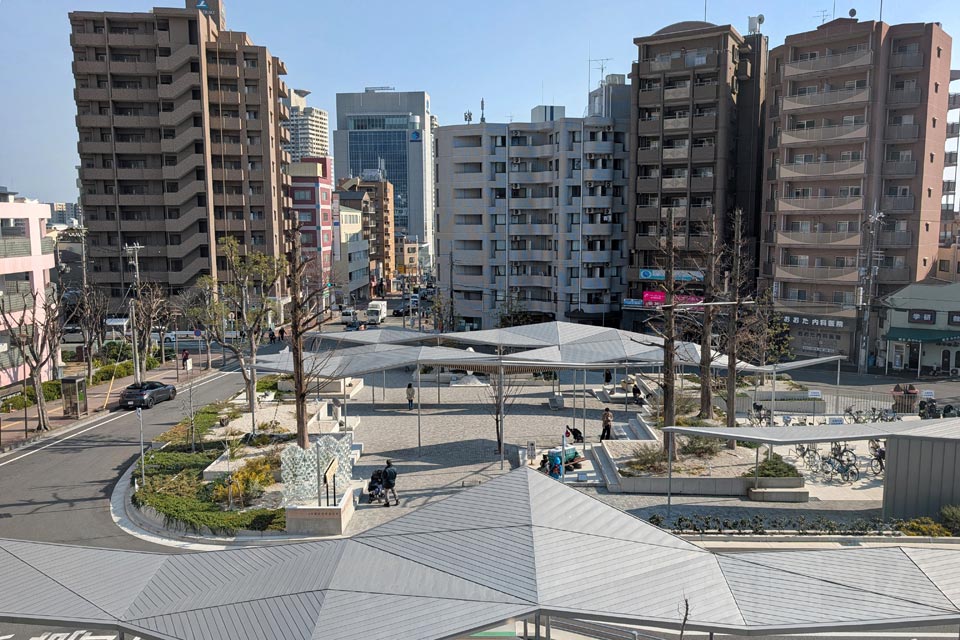 JR灘駅南口