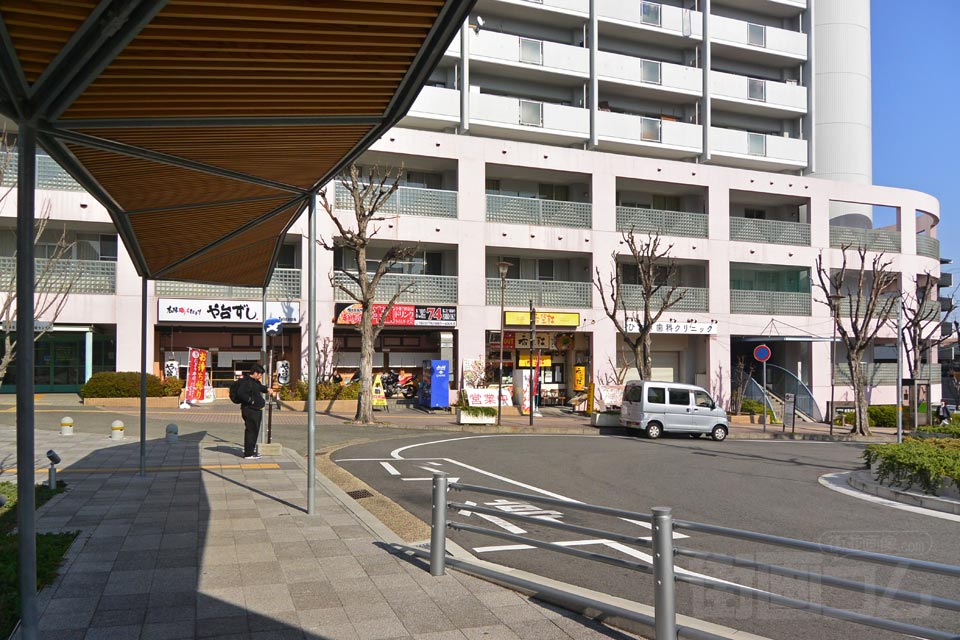 JR灘駅南口