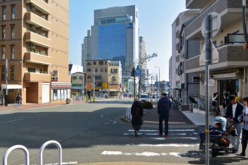 灘駅前線