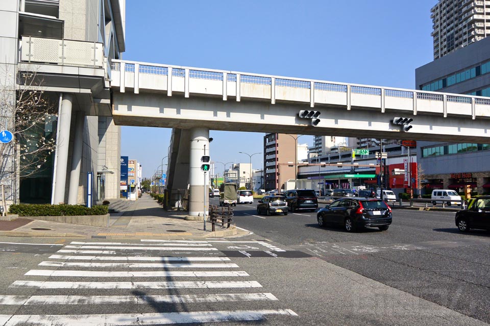 岩屋中町4交差点